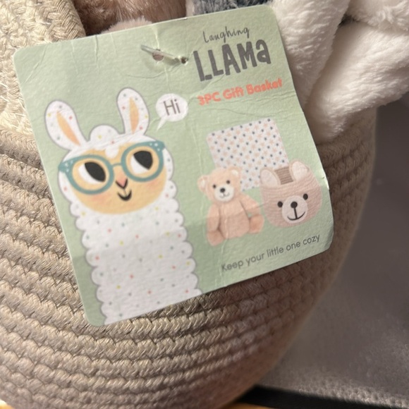 Laughing llama three-piece gift basket. There is a teddy bear, blanket, basket - Picture 3 of 5